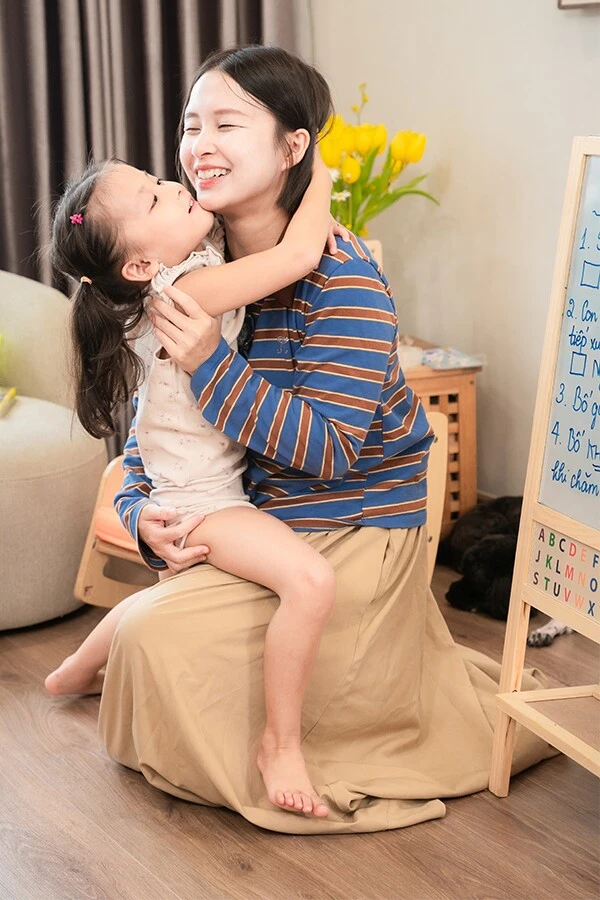 Ngưỡng mộ tình cảm 20 năm của vợ chồng Đăng Khôi - Thuỷ Anh, khi kho báu lớn nhất là gia đình