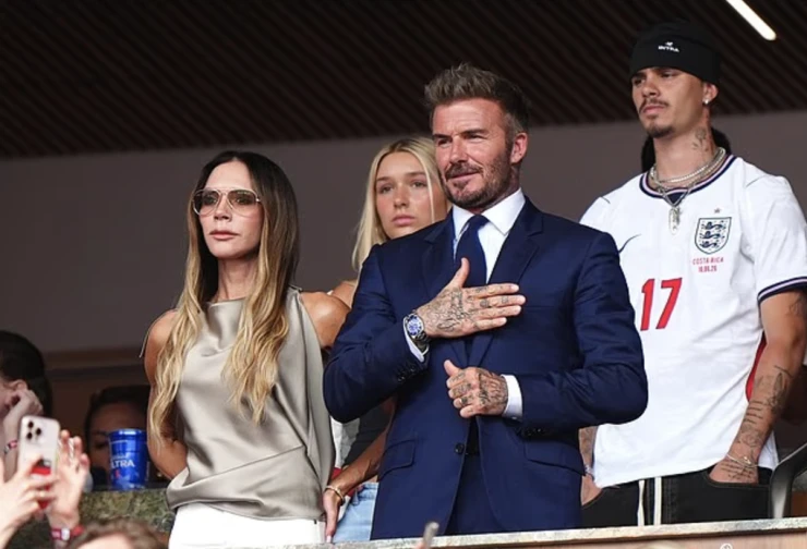 Nhà Beckham ăn mừng khi tuyển Anh vào bán kết World Cup Nhà Beckham ăn mừng khi tuyển Anh vào bán kết World Cup