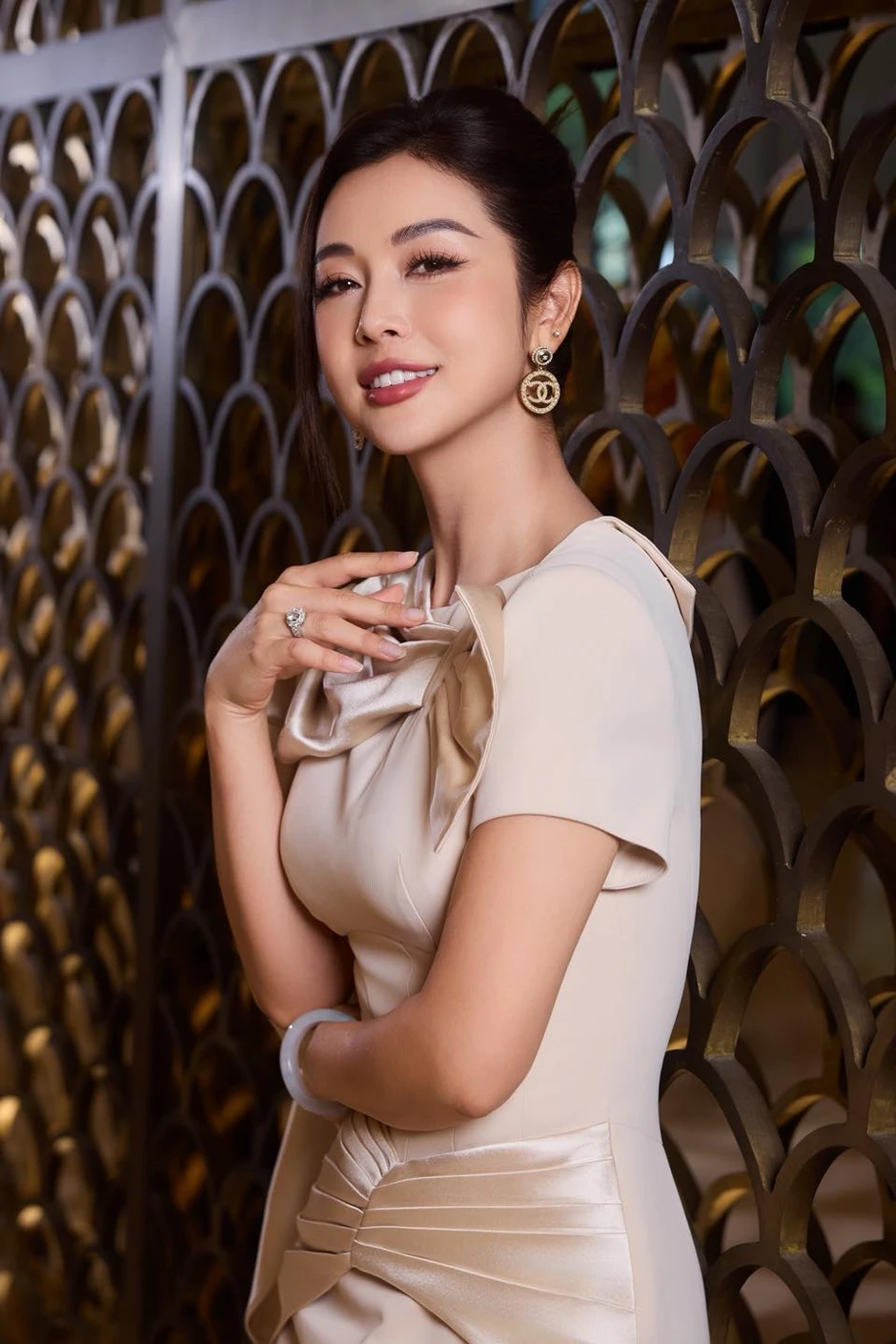 Nhan sắc hoa hậu đẹp bậc nhất Việt Nam, có 1 con riêng được đại gia say đắm suốt 14 năm
