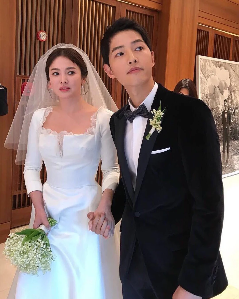 Nhan sắc thật của Song Hye Kyo ở tuổi 45 vừa bị lộ tại sự kiện ở Pháp