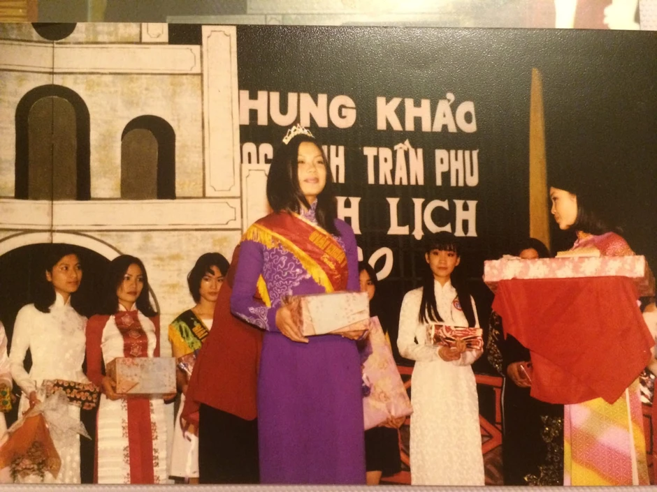 Nhan sắc thời trẻ người phụ nữ khiến nam NSND là Cục trưởng si mê suốt nhiều năm