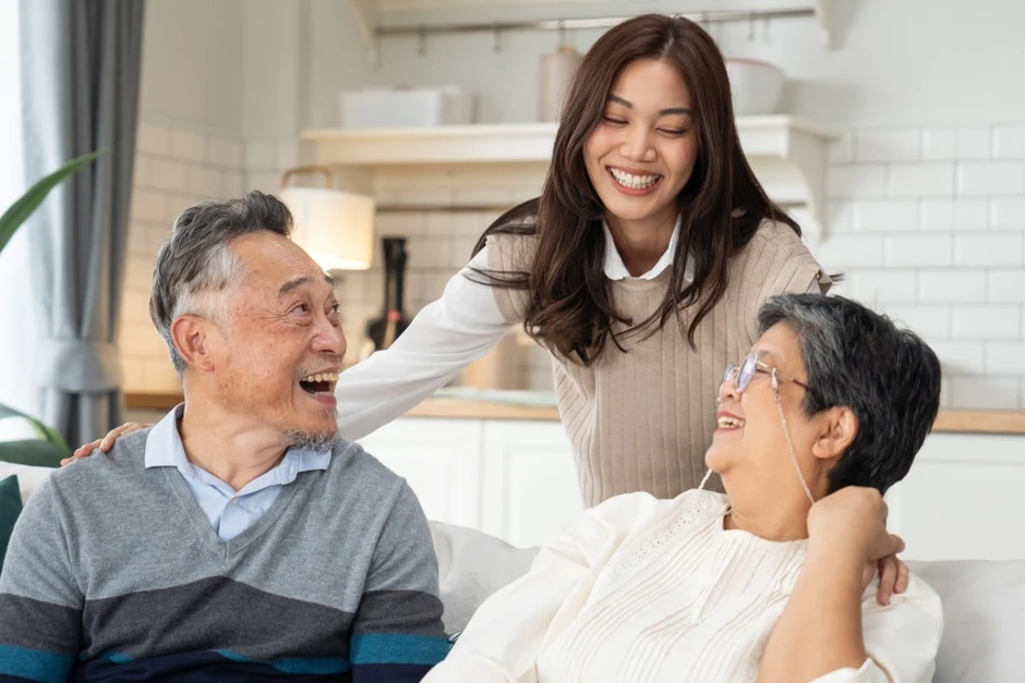 Nhiều người vỡ mộng sau khi làm "con cái toàn thời gian" của bố mẹ