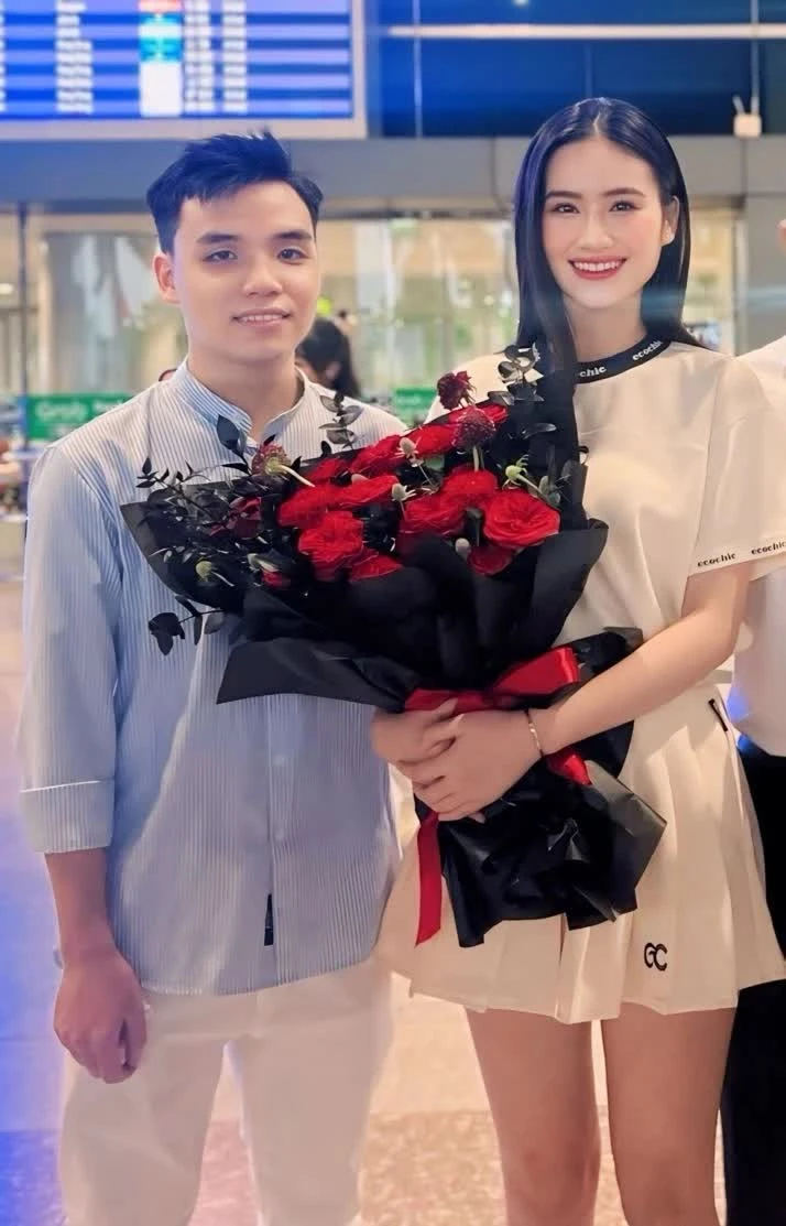 Nhìn bức ảnh này mới hiểu lý do Hoa hậu Ý Nhi yêu Anh Kiệt suốt 9 năm