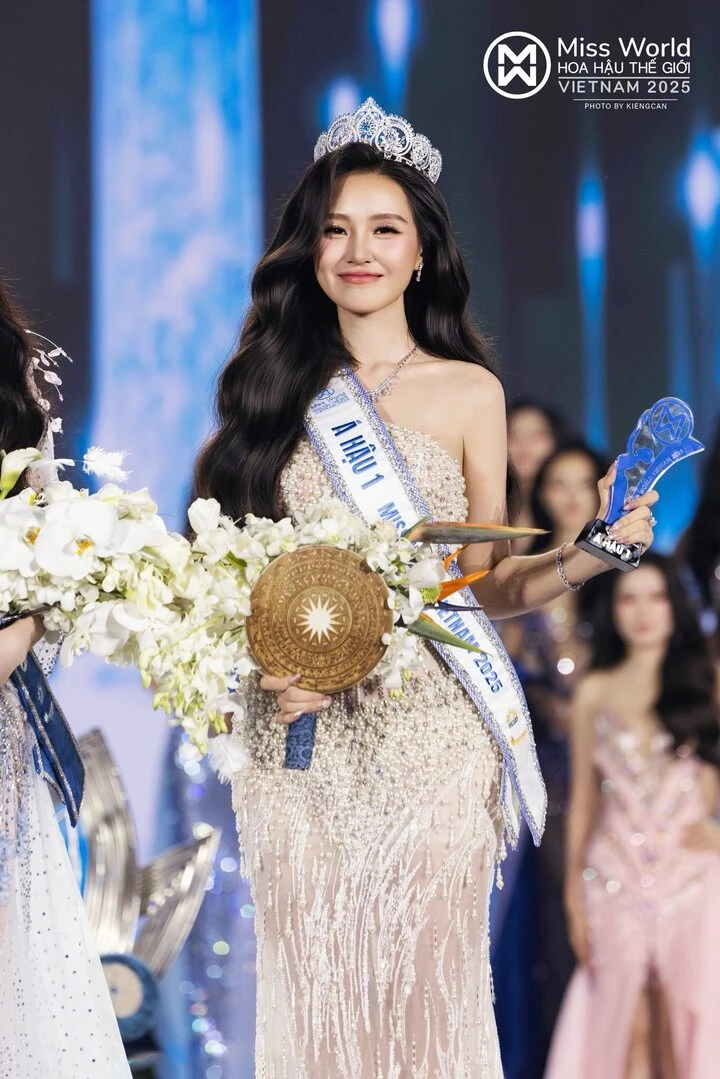Những nàng hậu Miss World Vietnam sở hữu học vấn ấn tượng