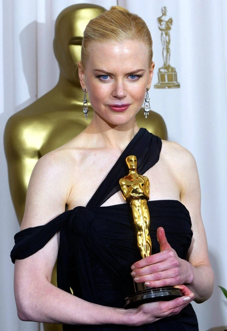 Nicole Kidman cô đơn tột cùng khi thắng Oscar sau ly hôn Tom Cruise