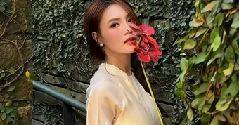 Ninh Dương Lan Ngọc: U40 vẫn đẹp bất chấp thời gian, ở biệt thự khu giàu nhất TP.HCM