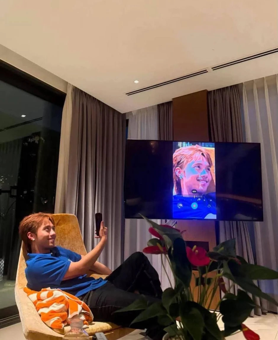Nóng: Hình ảnh Hải Đăng Doo - Lou Hoàng tiệc tùng cùng 2 cô gái ở khách sạn Đà Nẵng