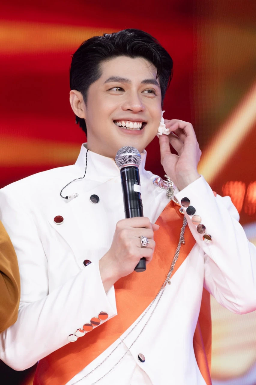 Noo Phước Thịnh 3 lần đề cử đẹp nhất thế giới, hát 3 bài "ẵm nhẹ" 600 triệu đồng? Noo Phước Thịnh 3 lần đề cử đẹp nhất thế giới, hát 3 bài "ẵm nhẹ" 600 triệu đồng?