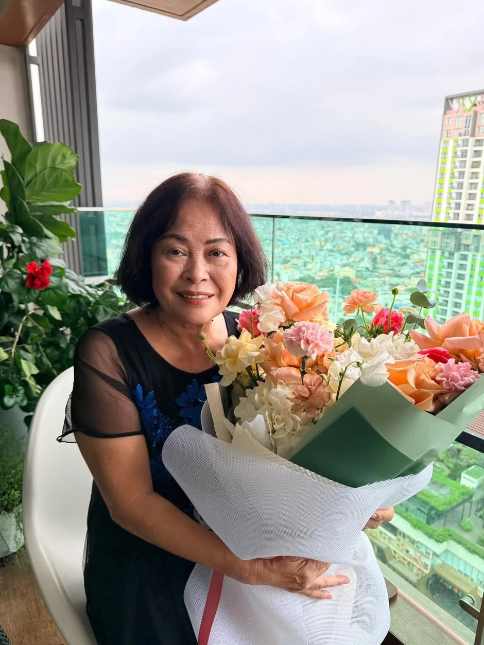 NSND Hương Dung, mẹ siêu mẫu Hà Anh là nạn nhân của bẫy hợp đồng kỳ nghỉ