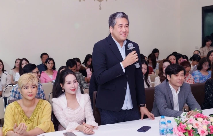 NSND Quang Thọ nhớ thời bán cà phê, thuốc lá để xoay kinh phí biểu diễn NSND Quang Thọ nhớ thời bán cà phê, thuốc lá để xoay kinh phí biểu diễn