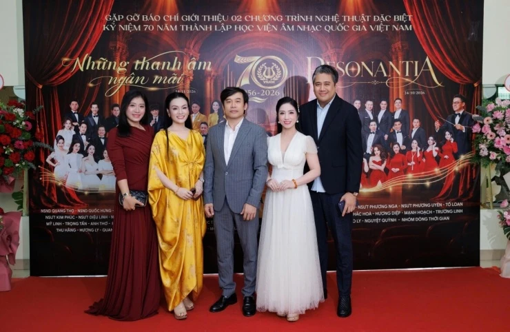 NSND Quang Thọ nhớ thời bán cà phê, thuốc lá để xoay kinh phí biểu diễn NSND Quang Thọ nhớ thời bán cà phê, thuốc lá để xoay kinh phí biểu diễn