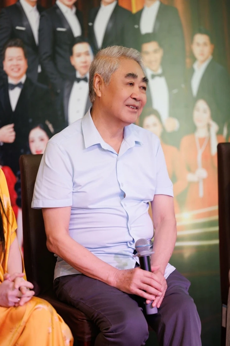 NSND Quang Thọ nhớ thời bán cà phê, thuốc lá để xoay kinh phí biểu diễn NSND Quang Thọ nhớ thời bán cà phê, thuốc lá để xoay kinh phí biểu diễn