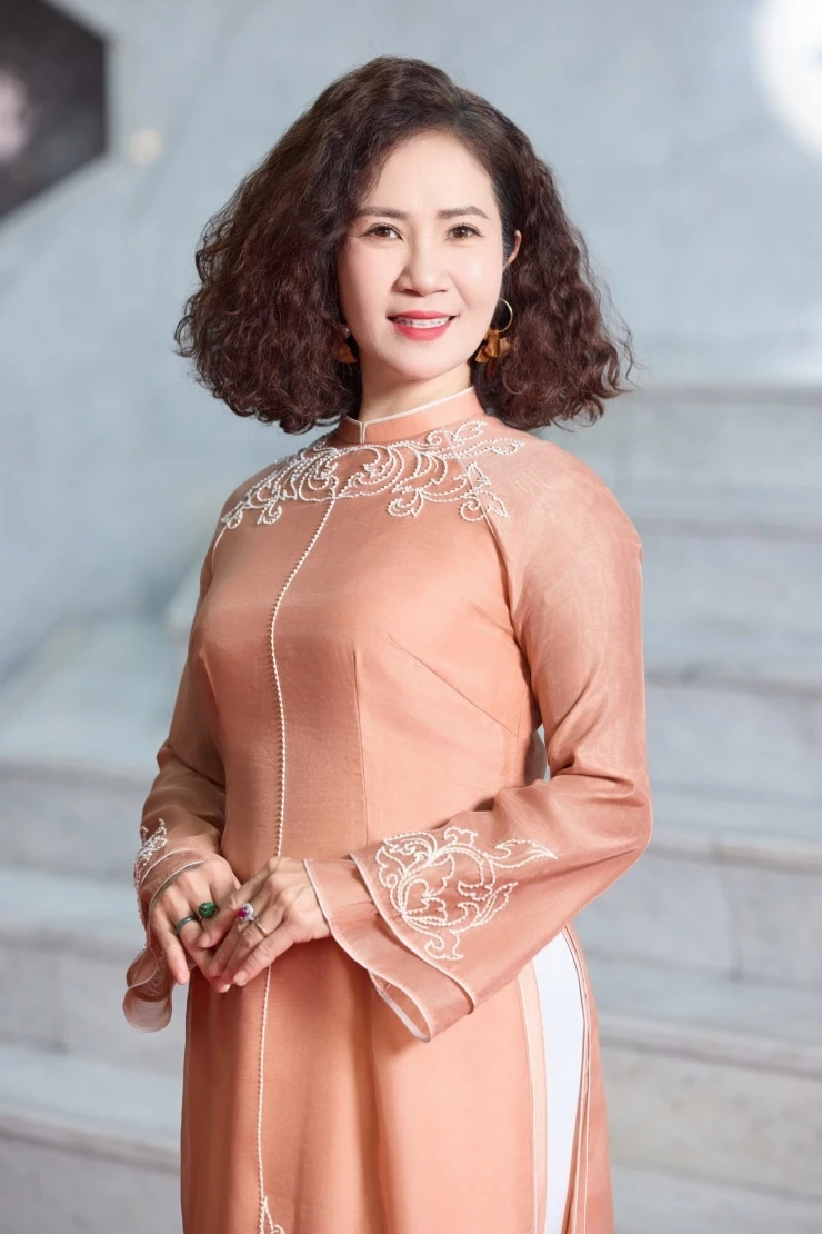 NSƯT 49 tuổi mới sinh con thứ 4 được chồng diễn viên hết mực yêu chiều là ai?