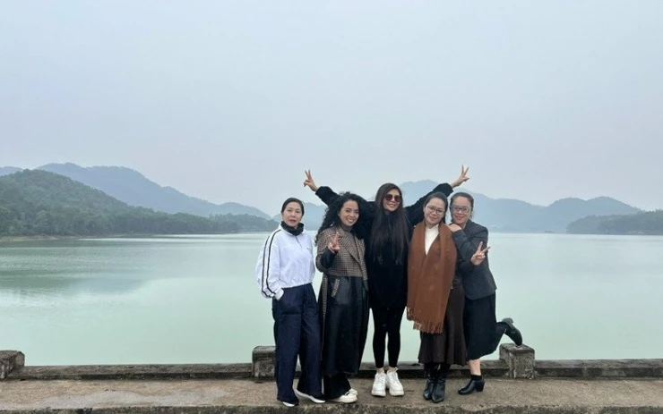 NSƯT Minh Ánh: Từ cô bé lén thi nghệ thuật giờ thành Đại biểu Quốc hội 3 khoá NSƯT Minh Ánh: Từ cô bé lén thi nghệ thuật giờ thành Đại biểu Quốc hội 3 khoá