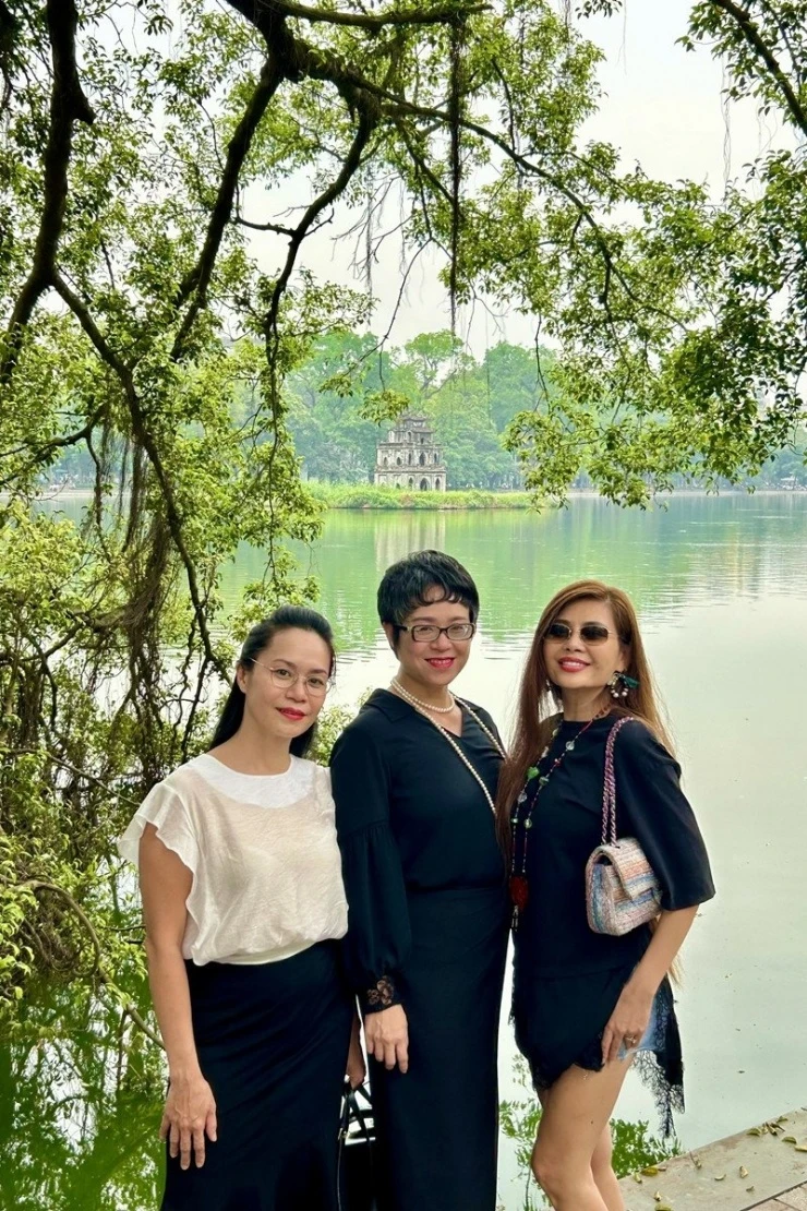 NSƯT Minh Ánh: Từ cô bé lén thi nghệ thuật giờ thành Đại biểu Quốc hội 3 khoá NSƯT Minh Ánh: Từ cô bé lén thi nghệ thuật giờ thành Đại biểu Quốc hội 3 khoá