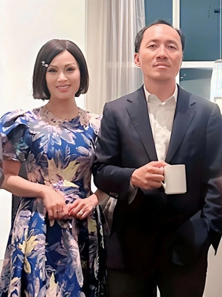 Nữ ca sĩ ở ẩn sau khi lấy tỷ phú Mỹ: Áp lực vì chồng thành đạt, có nhiều bóng hồng vây quanh