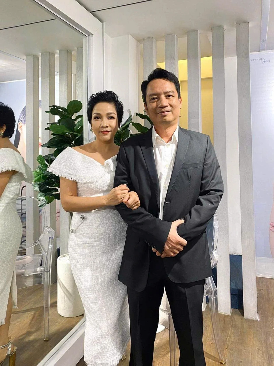 Nữ ca sĩ sống cuộc đời rực rỡ bậc nhất Vbiz: U55 viên mãn trong biệt phủ hơn 10.000m2