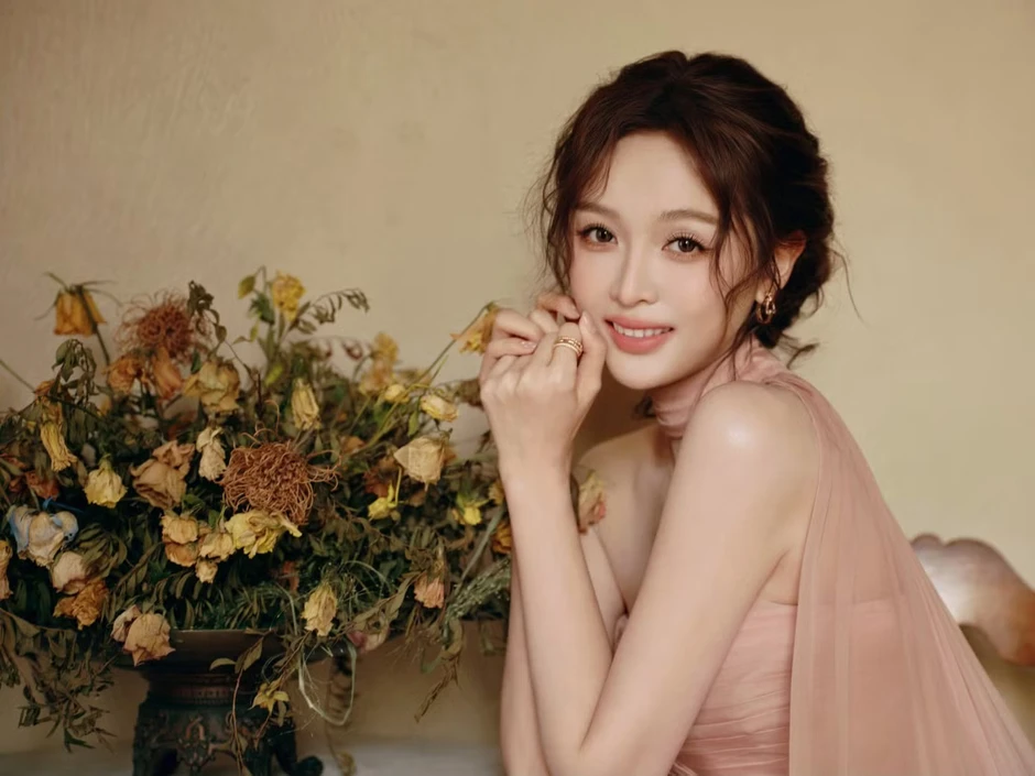 Nữ diễn viên bị bóc lột suốt 10 năm kêu cứu