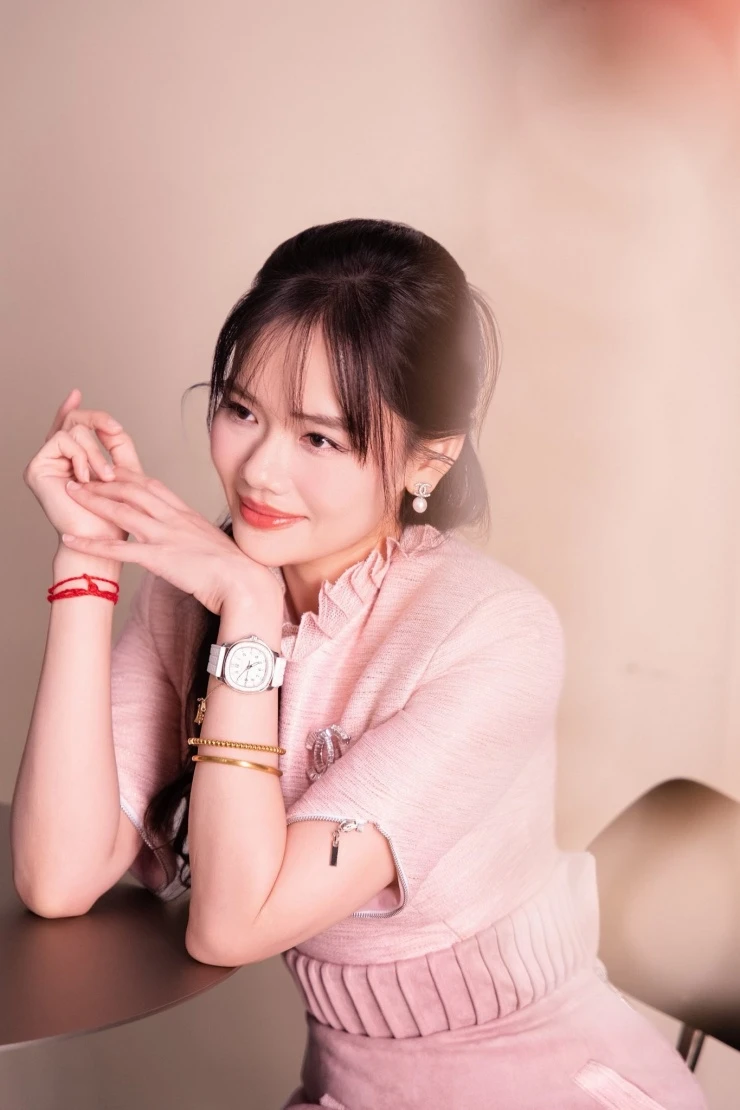 Nữ diễn viên bị ghét nhất trong phim giờ vàng có Phương Oanh là ai? Nữ diễn viên bị ghét nhất trong phim giờ vàng có Phương Oanh là ai?