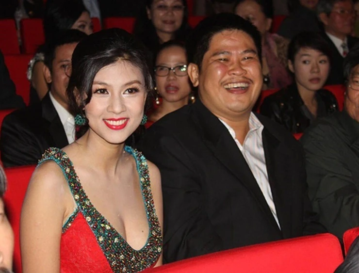 Nữ diễn viên đình đám bỏ showbiz đi bán xôi cua, trổ tài cắm loài hoa khó