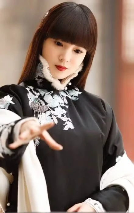Nữ diễn viên được giải cứu sau 10 năm Nữ diễn viên được giải cứu sau 10 năm