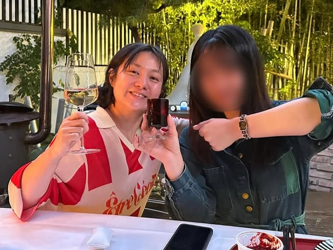 Nữ diễn viên hài bị 2 quản lý khởi kiện 1,8 tỷ đồng: Quỵt lương, không đóng bảo hiểm, chửi bới và bóc lột thậm tệ