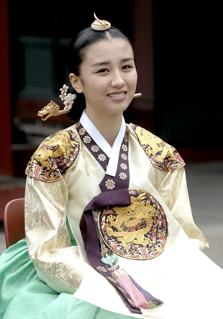 Nữ diễn viên khốn khổ bị fan cuồng đeo bám, tưởng tượng "đã có con với nhau" trong cuốn nhật ký đầy chi tiết hãi hùng