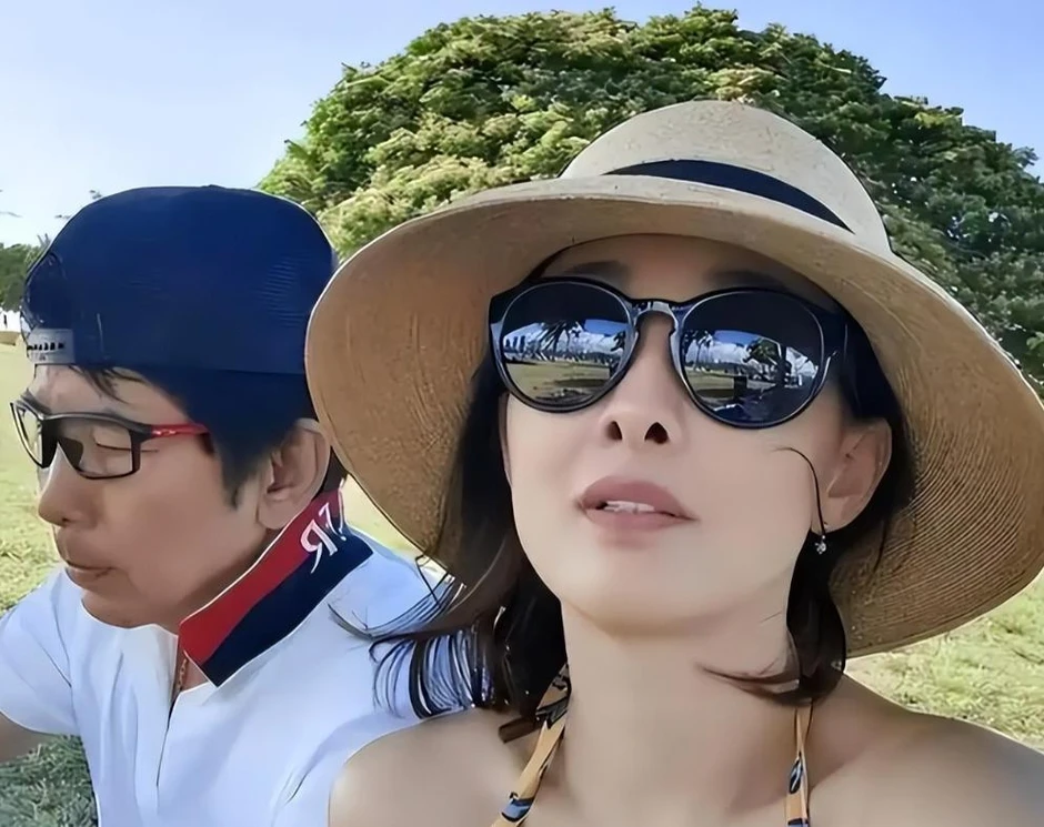 Nữ diễn viên lấy chồng như "trúng số": 29 năm không phải vào bếp, sinh 3 con xong vẫn được cưng chiều như báu vật