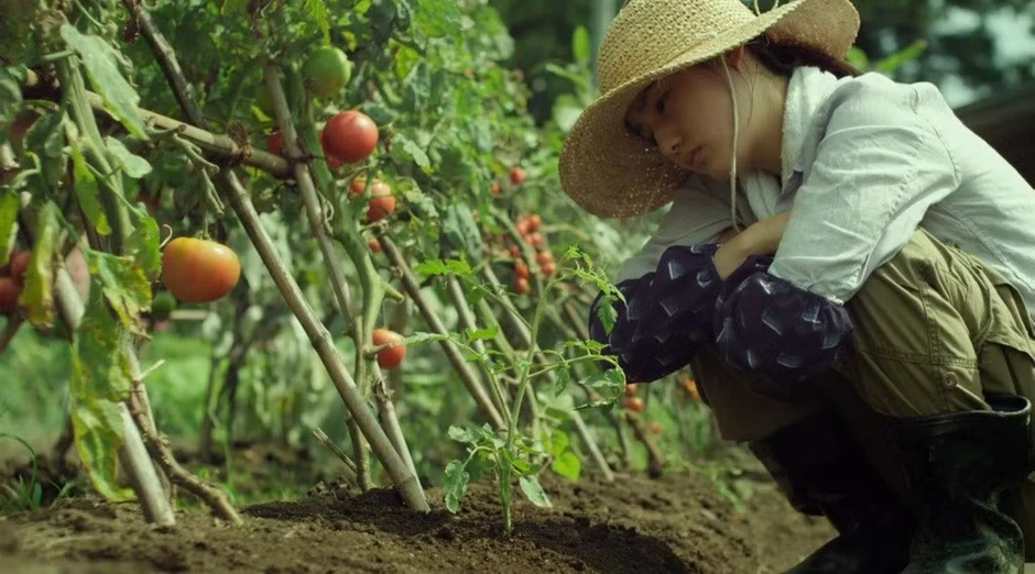 Nữ diễn viên phim “Little Forest” suy sụp vì bị bạn diễn gần gấp đôi tuổi quấy rối