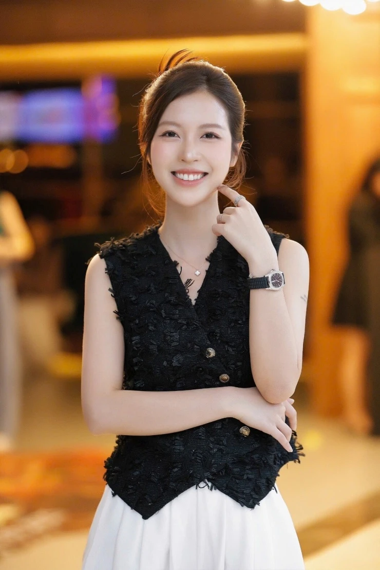 Nữ diễn viên từng nổi tiếng với màn đánh ghen hộ bạn trong Đừng bắt em phải quên trở lại màn ảnh