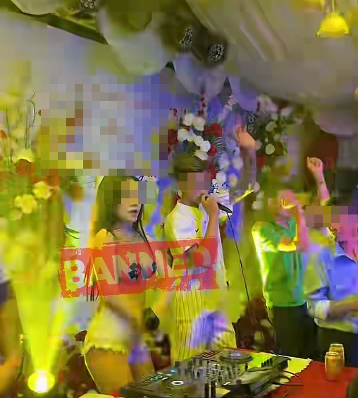 Nữ DJ ăn mặc kệch cỡm chơi nhạc đám cưới, khiến CĐM phải "đặt dấu hỏi" về phép lịch sự