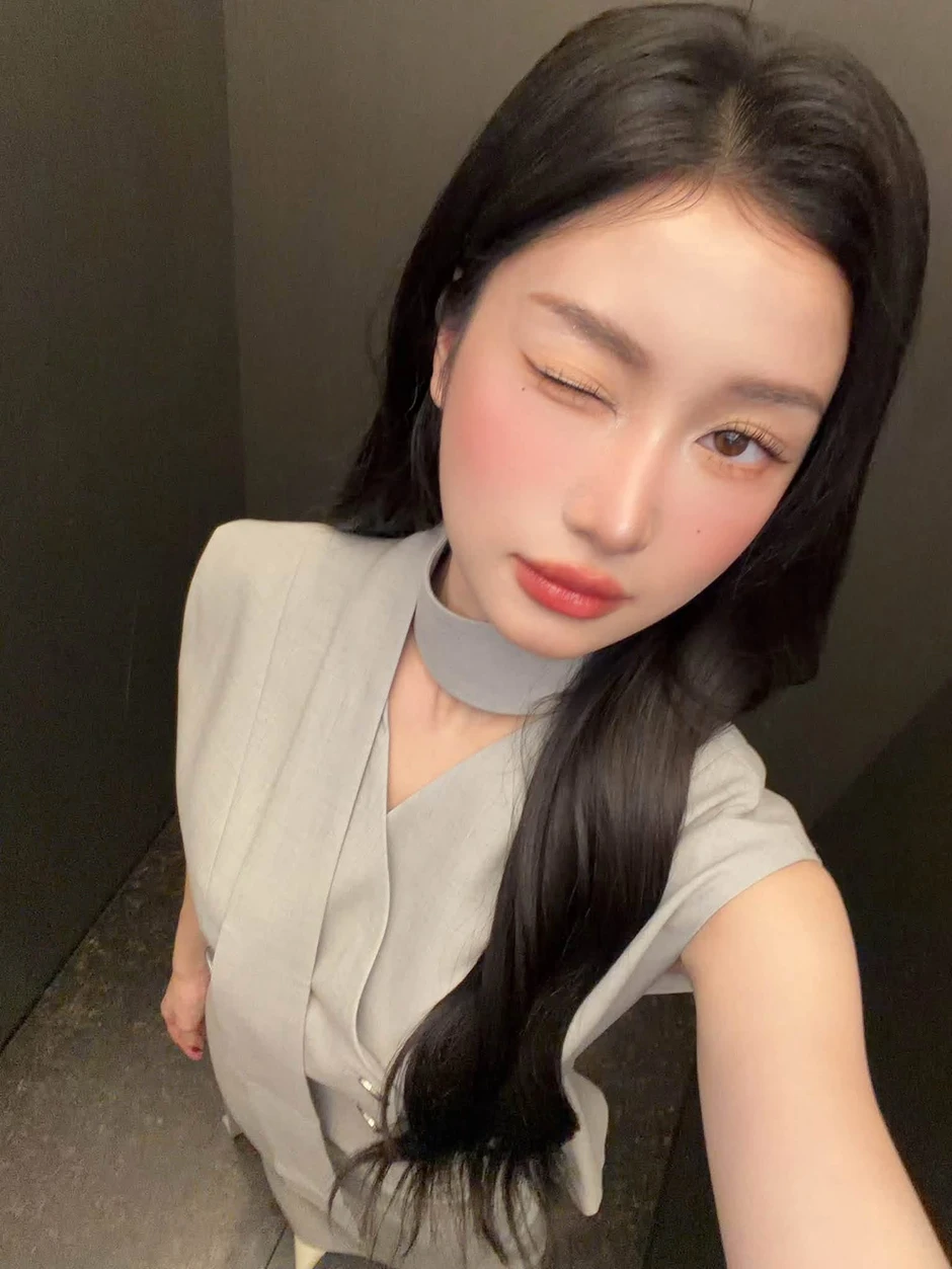 Nữ game thủ Việt có thâm niên 20 năm chơi game quyết định chuyển hướng sang game của nhà VNG Nữ game thủ Việt có thâm niên 20 năm chơi game quyết định chuyển hướng sang game của nhà VNG