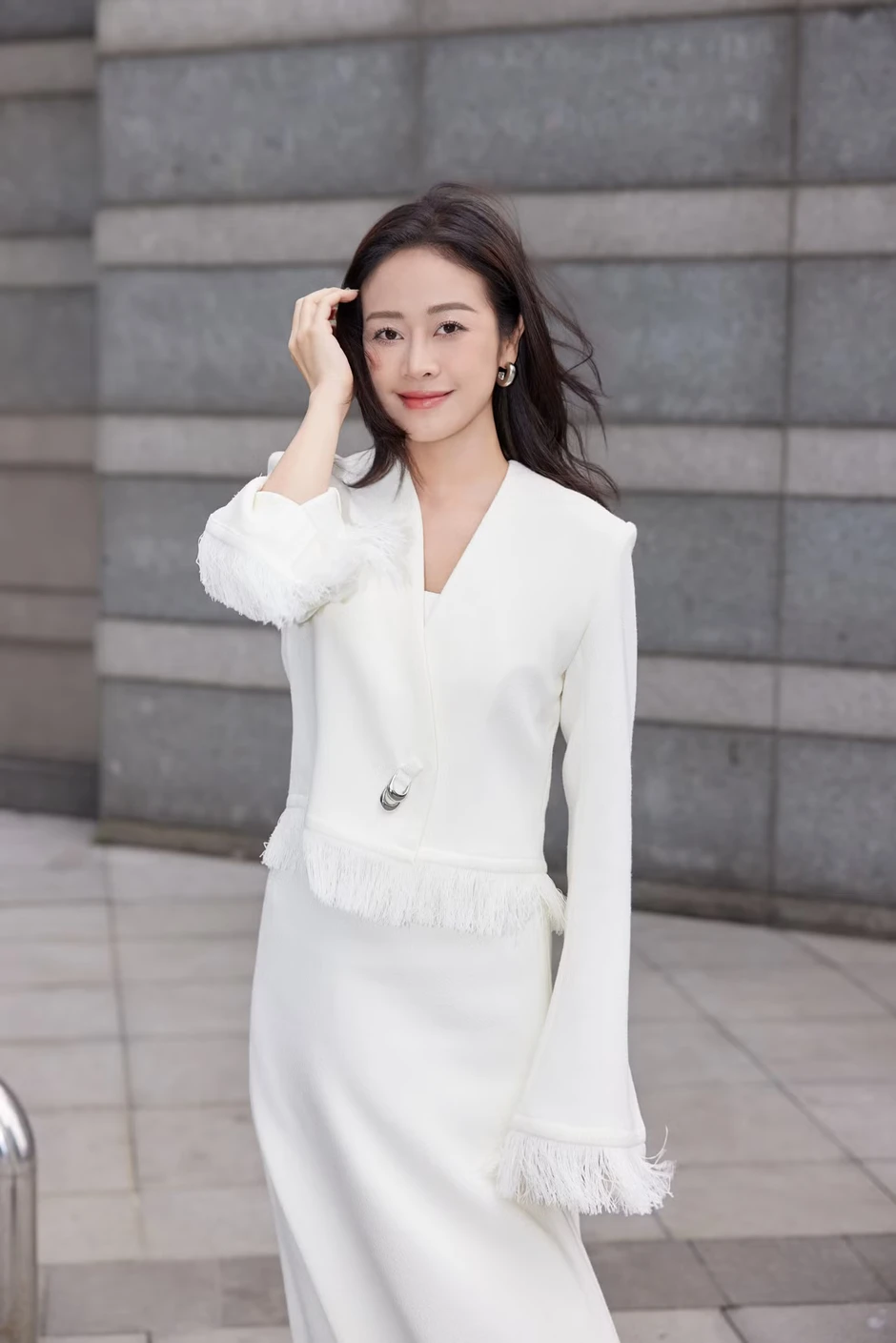 Nữ MC chia sẻ sức ép hâm nóng 20.000 khán giả ở concert Thanh xuân