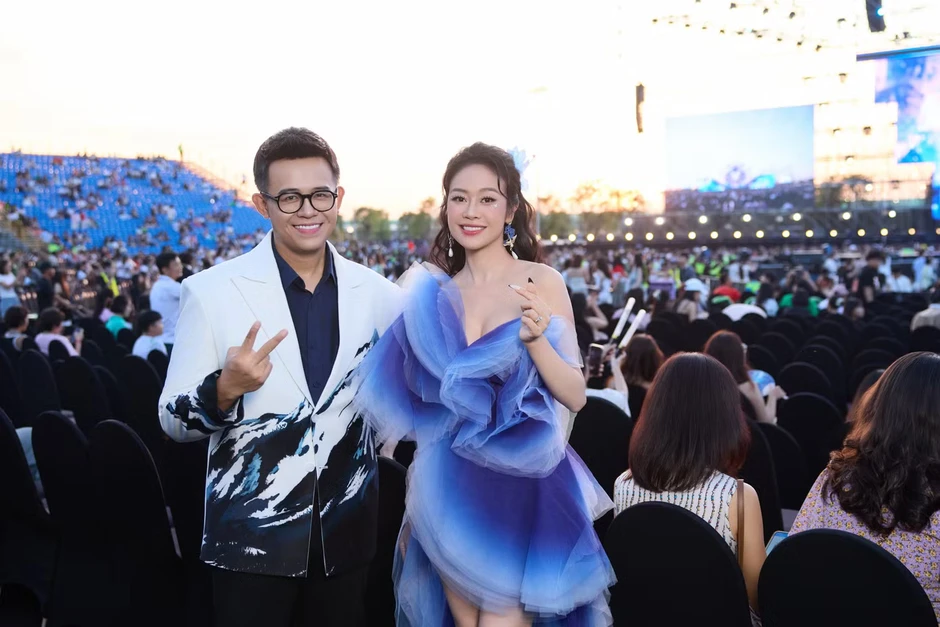 Nữ MC chia sẻ sức ép hâm nóng 20.000 khán giả ở concert Thanh xuân
