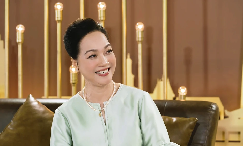 Nữ NSND có hôn nhân viên mãn hơn 30 năm, nhưng chưa một lần mặc váy cưới