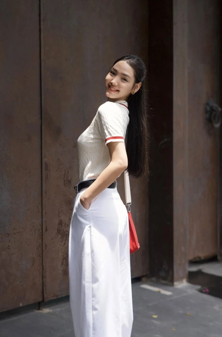 Nữ sinh cao 1m75 đóng phim cùng Trường Giang, Kiều Minh Tuấn