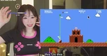 Nữ streamer phát sóng chơi Super Mario Bros bằng tay cầm có "1-0-2", người xem tranh cãi màn khoe thân biến tướng