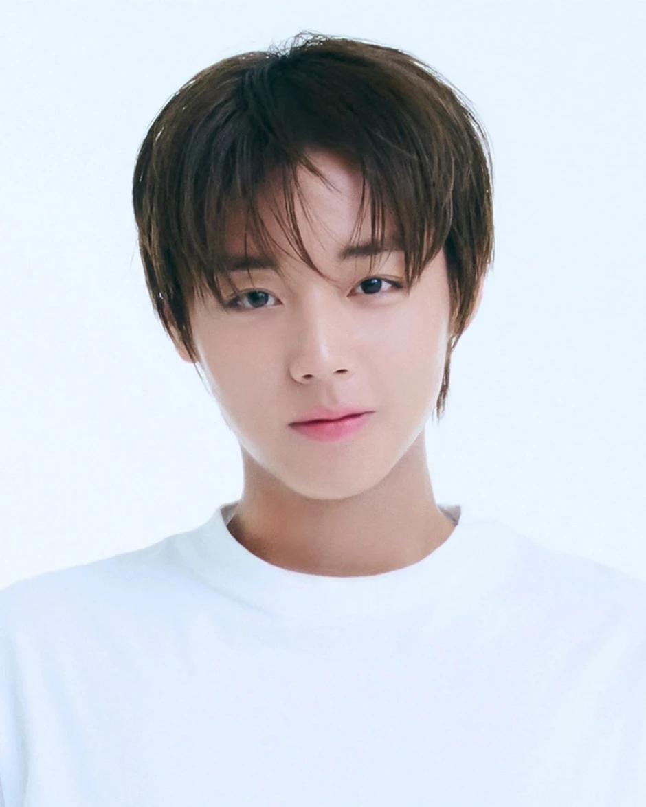 Park Ji Hoon - ca sĩ thần tượng thành tài tử gây sốt