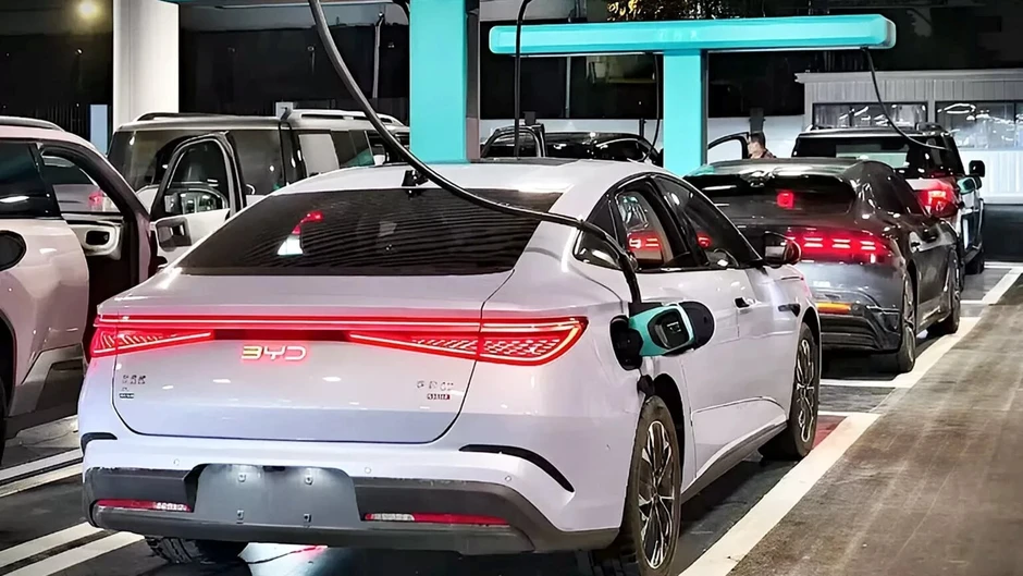 Phát minh của Trung Quốc làm rung chuyển ngành xe điện: sạc nhanh như đổ xăng, sắp có mặt tại Việt Nam? Phát minh của Trung Quốc làm rung chuyển ngành xe điện: sạc nhanh như đổ xăng, sắp có mặt tại Việt Nam?