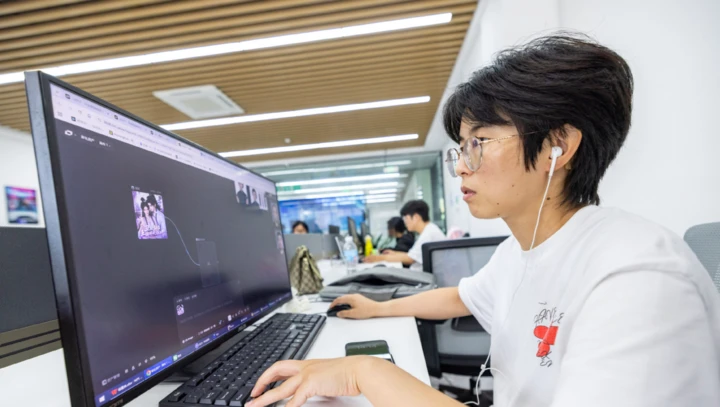 Phim ngắn AI bùng nổ ở Trung Quốc, diễn viên phải bỏ nghề đi bán rau