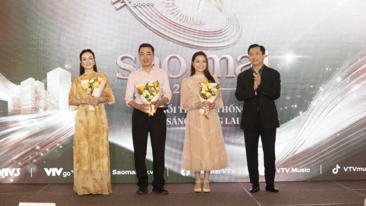 Phó Giáo sư, Tiến sĩ Tân Nhàn ngồi ghế nóng cuộc thi Sao Mai Phó Giáo sư, Tiến sĩ Tân Nhàn ngồi ghế nóng cuộc thi Sao Mai