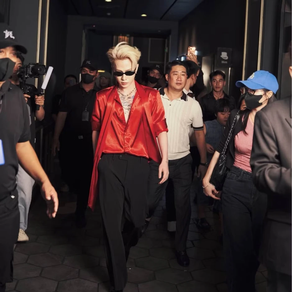 Phương Mỹ Chi bị lật đổ Phương Mỹ Chi bị lật đổ