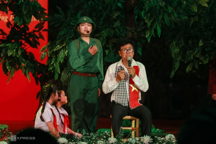 Phút lắng đọng ở đêm nghệ thuật Khúc tri ân