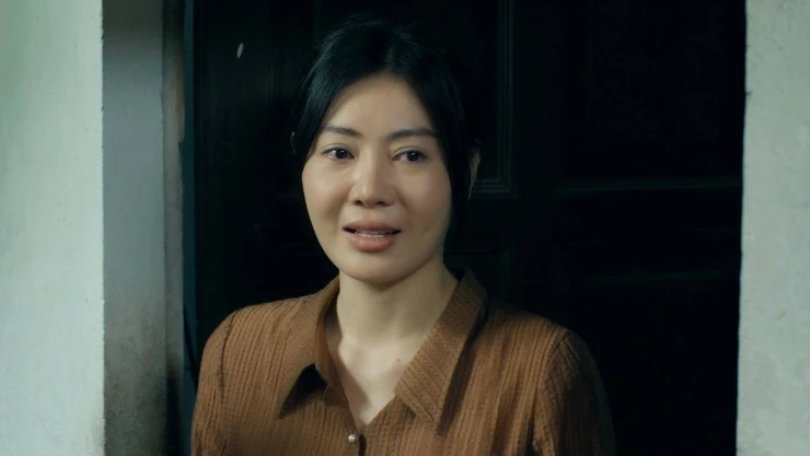 Quang Sự làm bố đơn thân khó tính, chi li tiền nong trong phim mới