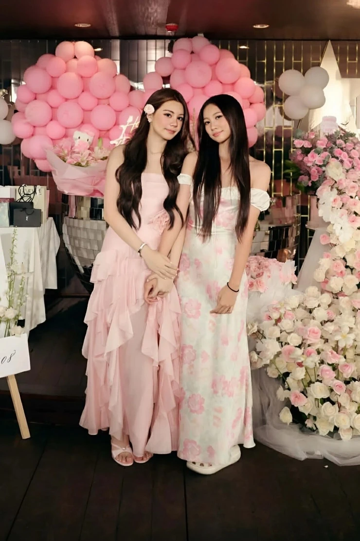 Quyền Linh làm tiệc trên du thuyền mừng sinh nhật con gái