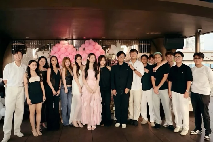 Quyền Linh làm tiệc trên du thuyền mừng sinh nhật con gái