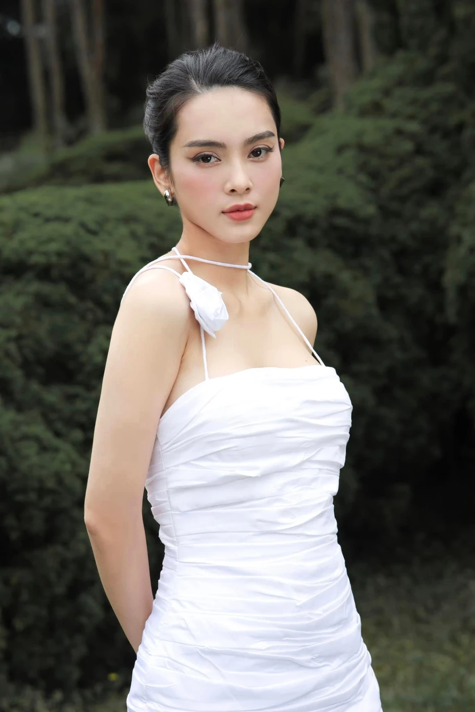 Quỳnh Lương làm mẹ từ năm 18 tuổi, nhan sắc xinh đẹp nhưng cuộc đời lắm truân chuyên