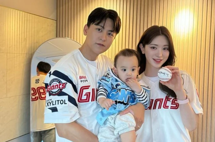 Rầm rộ tin sao nữ 9X bị chồng “cắm sừng” khi mang thai con đầu lòng, chính tiểu tam tự tung tin nhằm trả đũa Rầm rộ tin sao nữ 9X bị chồng “cắm sừng” khi mang thai con đầu lòng, chính tiểu tam tự tung tin nhằm trả đũa