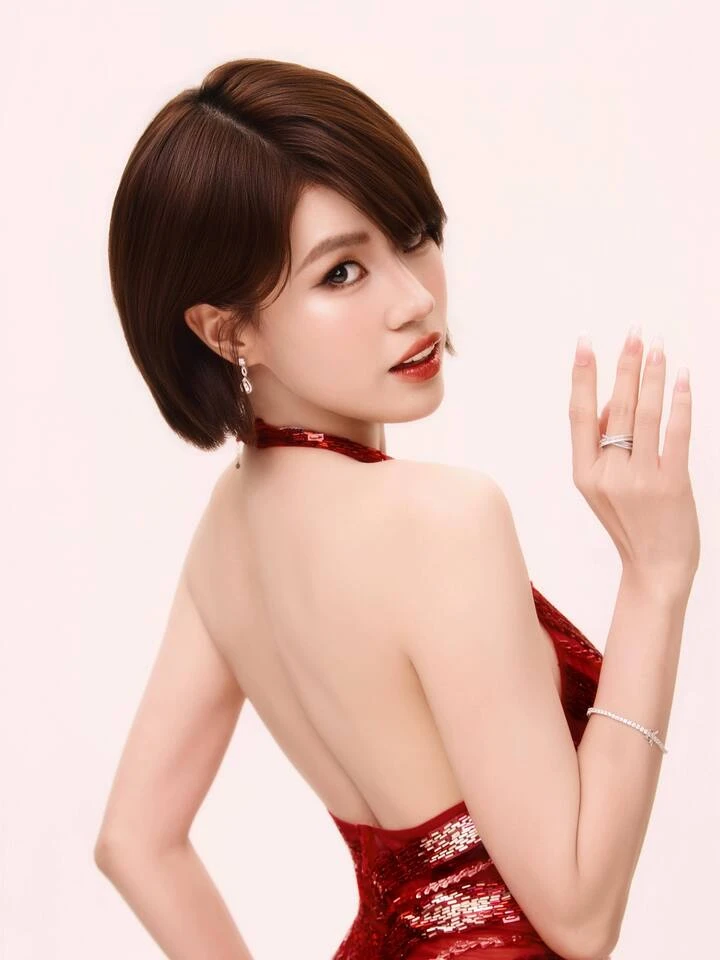 Rapper Pháo thi hoa hậu, sắc vóc thế nào?