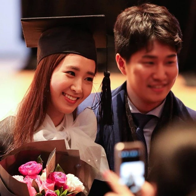 Rùng mình tội ác của anh trai nữ Idol nhóm SNSD, thủ đoạn "ve sầu thoát xác" sau đó gây phẫn nộ tột cùng Rùng mình tội ác của anh trai nữ Idol nhóm SNSD, thủ đoạn "ve sầu thoát xác" sau đó gây phẫn nộ tột cùng